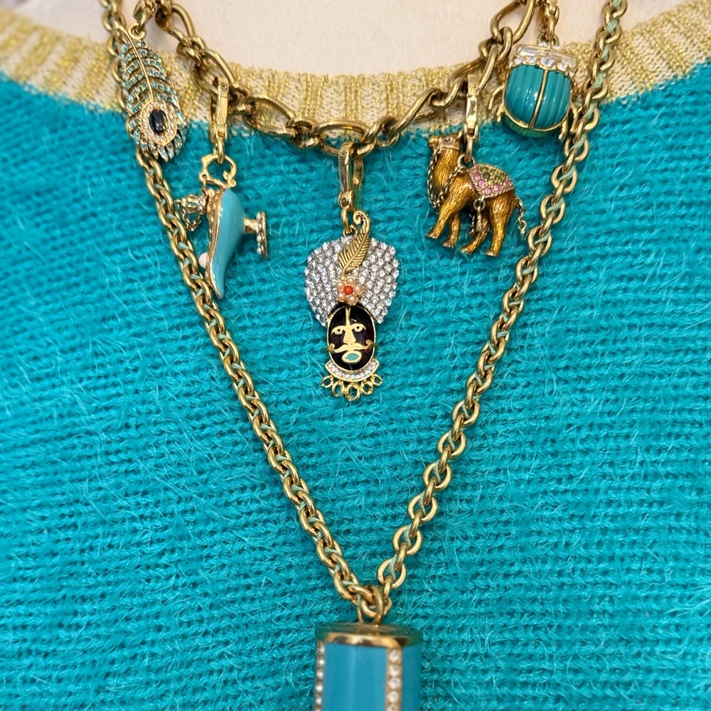 Juicy Camel Charm